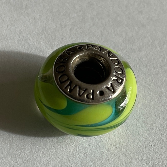 Pandora mruno glass charm - Picture 3 of 3